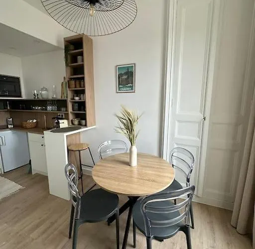 La Belle Brise Apartment *